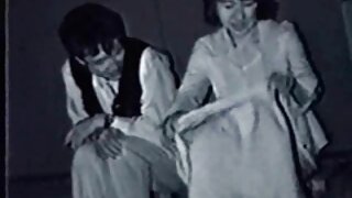 اس نے مجھے گھٹنوں پر ...